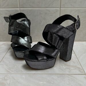 Michael Kors heels size 6